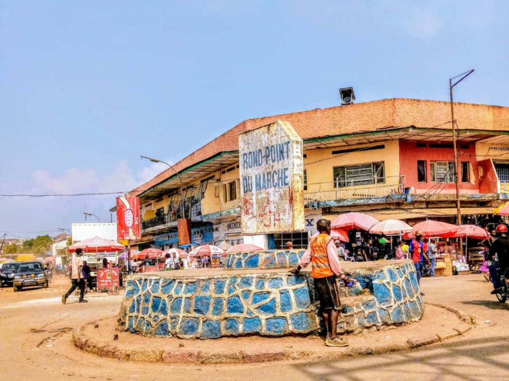 Ebola dans la Tshopo : les structures sanitaires qui dissimulent des cas menacées de suspension Marché Kisangani
