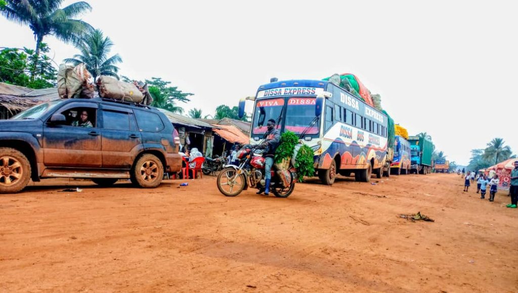 Un mort et plusieurs blessés dans l’accident d’un bus sur l’axe Bunia-Kisangani Route Bunia Kisangani à l'entrée de Kisangani (Tshopo).