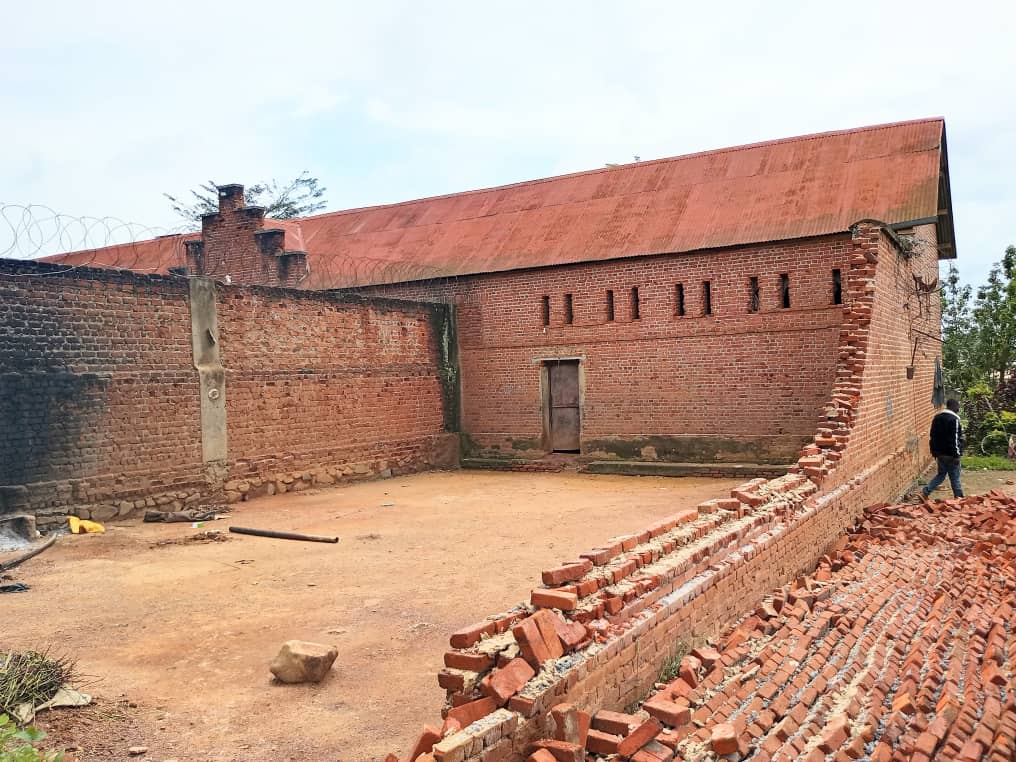 Ituri : un mur de la prison centrale de Mambasa s’effondre après une forte pluie, aucune évasion signalée