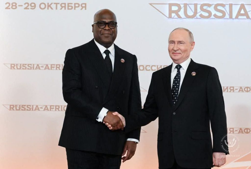 À Moscou, Tshisekedi défend une diplomatie « sans choisir un camp »